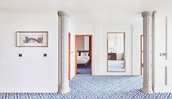 GoldOne Hotel & Suites