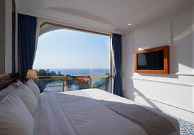 GoldOne Hotel & Suites