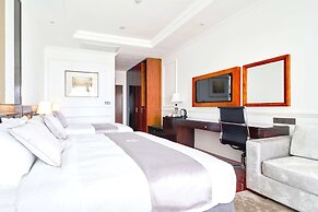 GoldOne Hotel & Suites