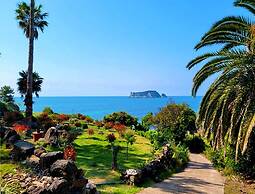 GoldOne Hotel & Suites