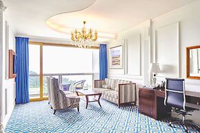 GoldOne Hotel & Suites