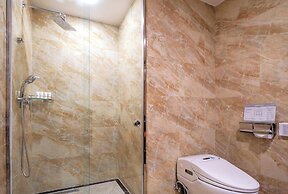 GoldOne Hotel & Suites