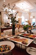 GoldOne Hotel & Suites