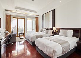 GoldOne Hotel & Suites