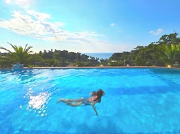 GoldOne Hotel & Suites