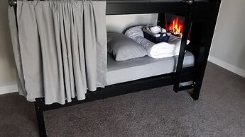Luxury Stays - Hostel
