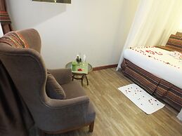 Laibon Hotel