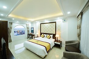 The Shine Office and Apartment