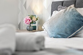 Two Bedroom Apartment by Klass Living Serviced Accommodation Motherwel