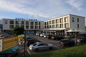 Hotel Seven