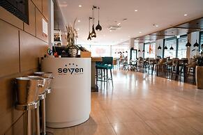 Hotel Seven