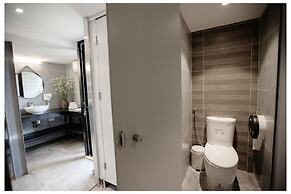 Khan Hoang Capsule Hotel - Adults Only