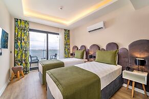 Ece Marina Suites