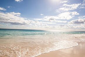 Wow Condo, Middle of South Beach, Block From Ocean