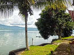 Tuk Tuk Timbul Bungalows