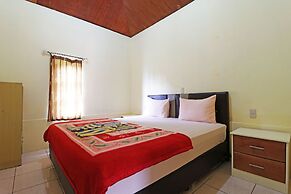 Tuk Tuk Timbul Bungalows