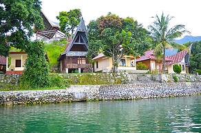 Tuk Tuk Timbul Bungalows