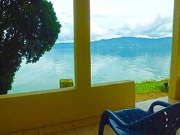 Tuk Tuk Timbul Bungalows