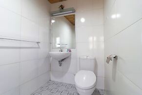 Tuk Tuk Timbul Bungalows