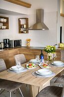 California Apartments III