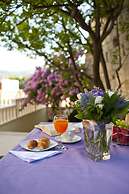 California Apartments III