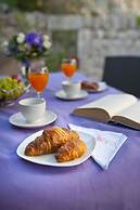 California Apartments III