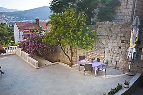 California Apartments III