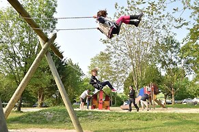Camping Le Petit Lion - Gites