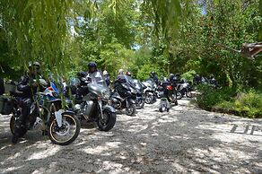 Camping Le Petit Lion - Gites