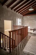 Blue Pearl - situated right on the beach