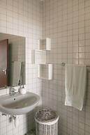 Blue Pearl - situated right on the beach