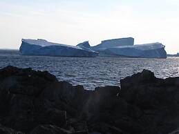 Grenfell Heritage Hotel & Suites