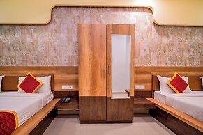 Hotel SDM Golden Tower