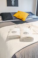 Stylish Suite in Downtown Toronto