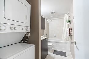 Stylish Suite in Downtown Toronto