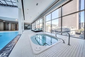 Stylish Suite in Downtown Toronto