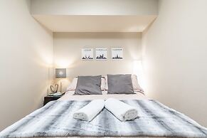 Stylish Suite in Downtown Toronto