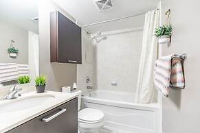 Stylish Suite in Downtown Toronto
