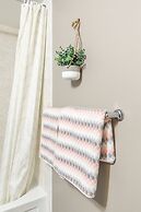 Stylish Suite in Downtown Toronto