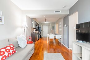 Stylish Suite in Downtown Toronto