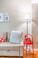 Stylish Suite in Downtown Toronto