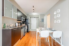 Stylish Suite in Downtown Toronto