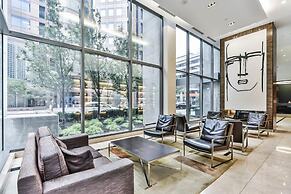 Stylish Suite in Downtown Toronto