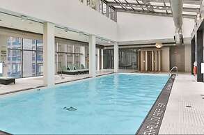 Stylish Suite in Downtown Toronto