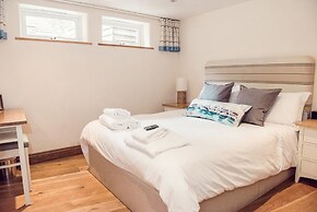 Padstow Breaks - Duke House