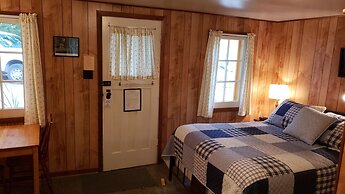 Miners Bay Lodge