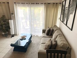 Cozy one-bedroom & mezzanine apartment