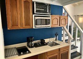 Cozy one-bedroom & mezzanine apartment