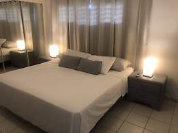 Cozy one-bedroom & mezzanine apartment