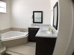 Huge House near Cruise Port